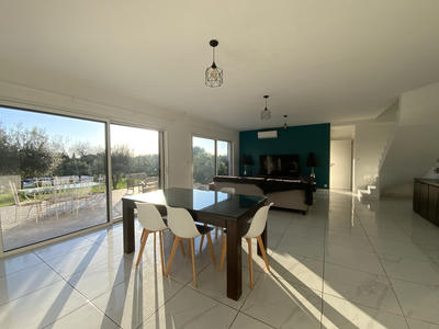 Maison - 160 m² - 6 pièces