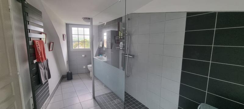 Maison - 265 m² - 9 pièces