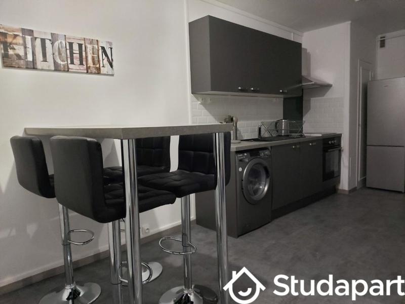 Chambre - 14 m² - 1 pièce