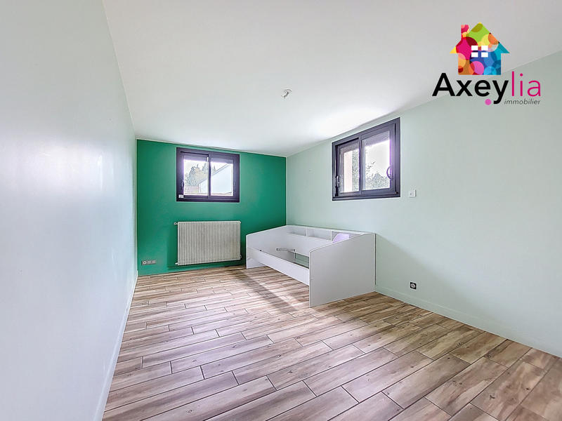 Maison - 240 m² - 10 pièces