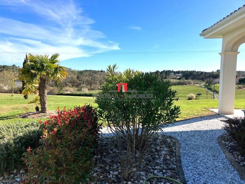 Maison contemporaine - 170 m² - 7 pièces