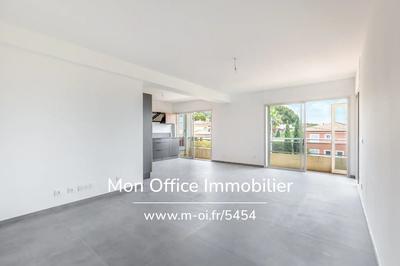 Appartement - 82 m² - 4 pièces