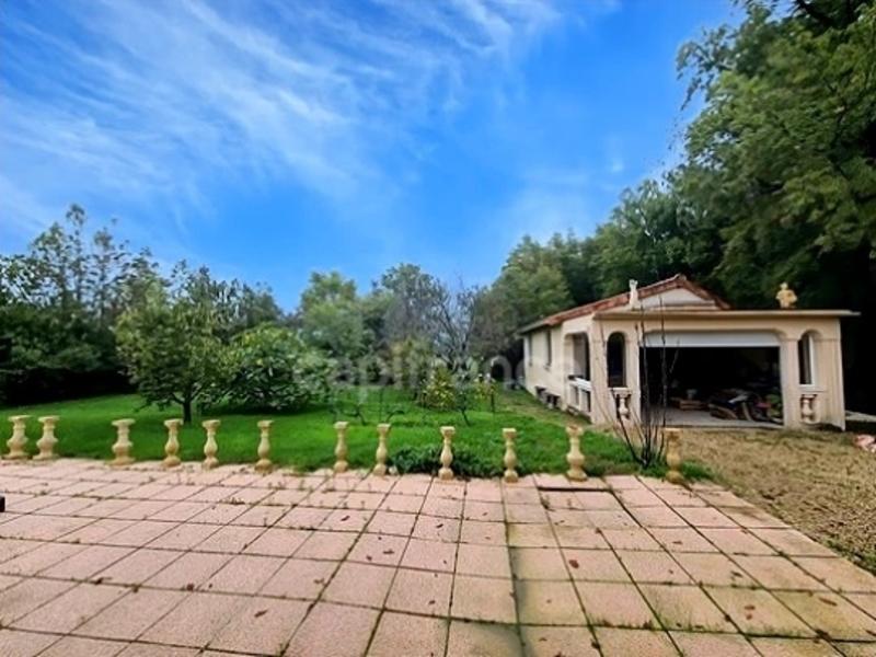 Maison - 180 m² - 7 pièces