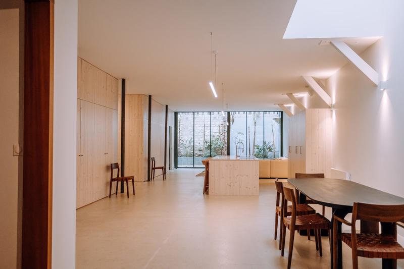 Loft - 168 m² - 5 pièces