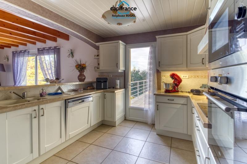 Propriété - 155 m² - 6 pièces