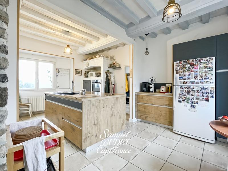 Maison - 245 m² - 7 pièces