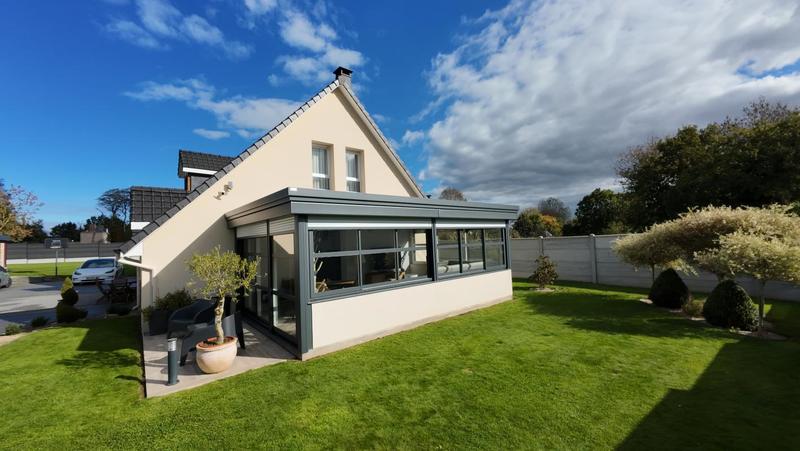 Pavillon - 180 m² - 8 pièces