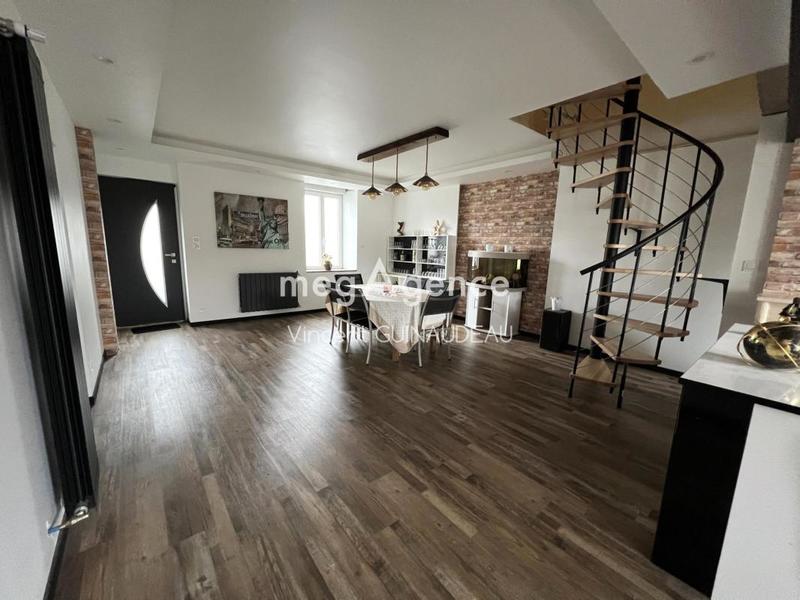 Maison - 157 m² - 7 pièces