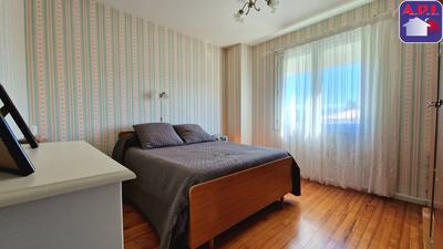 Maison - 204 m² - 6 pièces