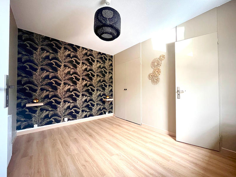 Appartement - 97 m² - 5 pièces