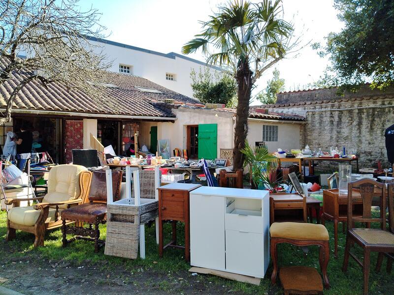 Braderie à la fraternité