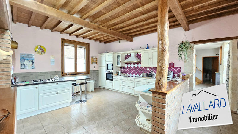 Maison ancienne - 350 m² - 6 pièces