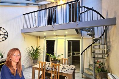 Appartement - 110 m² - 6 pièces