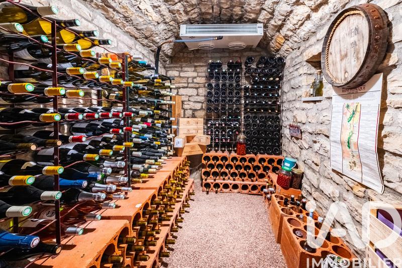 Maison - 300 m² - 9 pièces