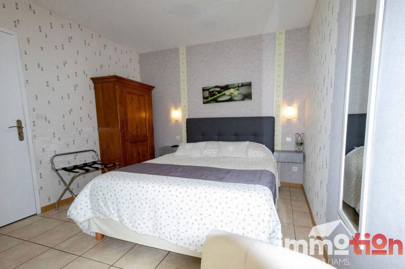 Maison - 175 m² - 9 pièces