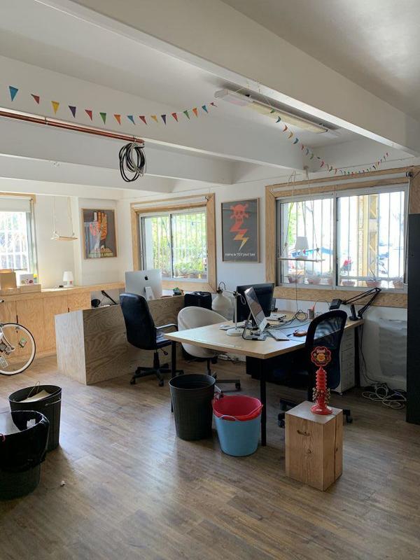 Entrepôt - 1 375 m²