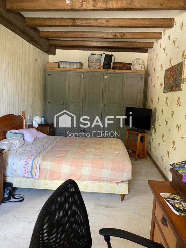 Maison - 230 m² - 9 pièces