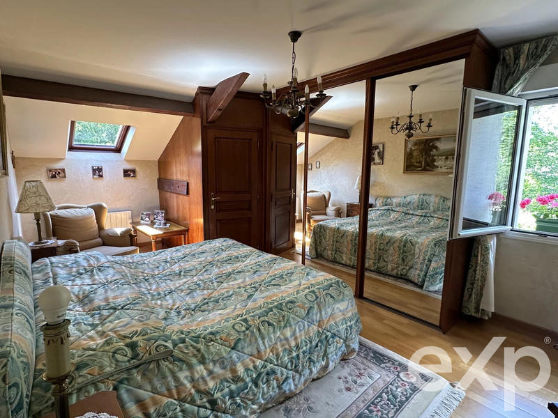 Maison - 200 m² - 7 pièces