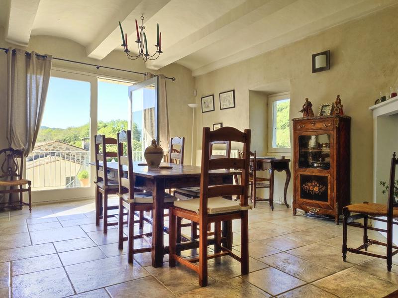 Maison en pierre - 300 m² - 11 pièces