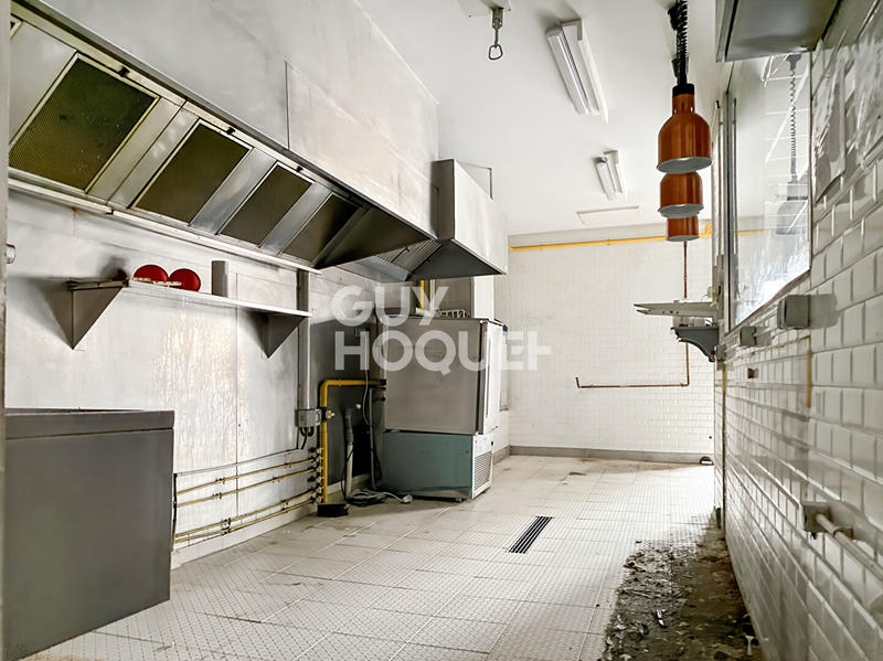 Local commercial - 220 m²