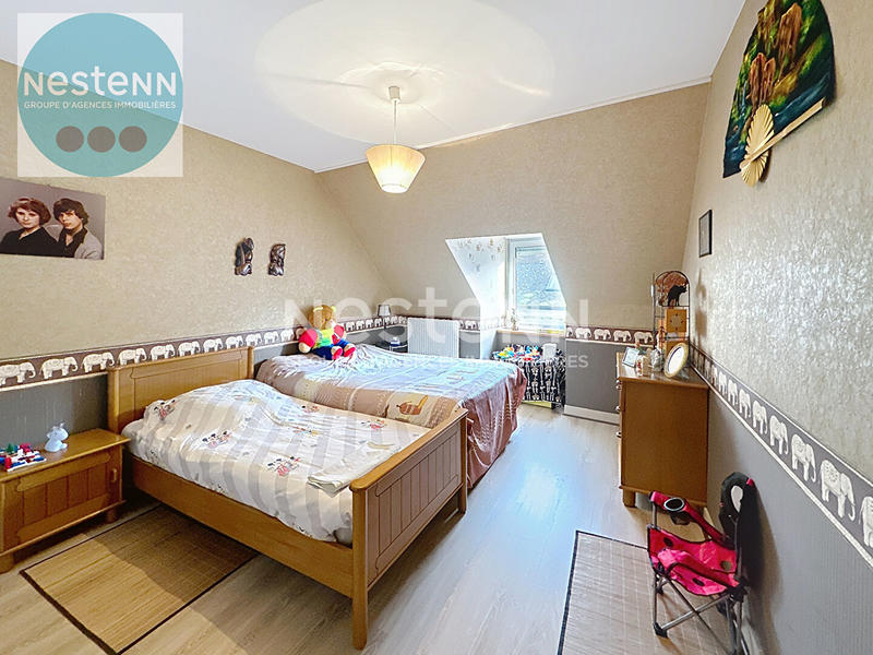 Maison - 250 m² - 7 pièces