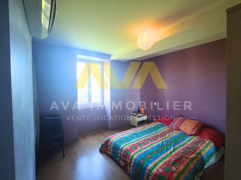 Propriété - 264 m² - 8 pièces