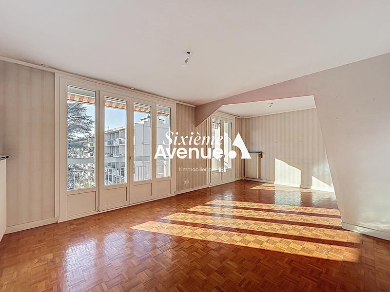 Appartement - 70 m² - 3 pièces