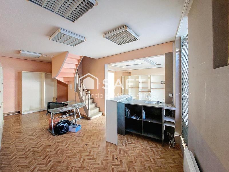 Local commercial - 176 m² - 6 pièces