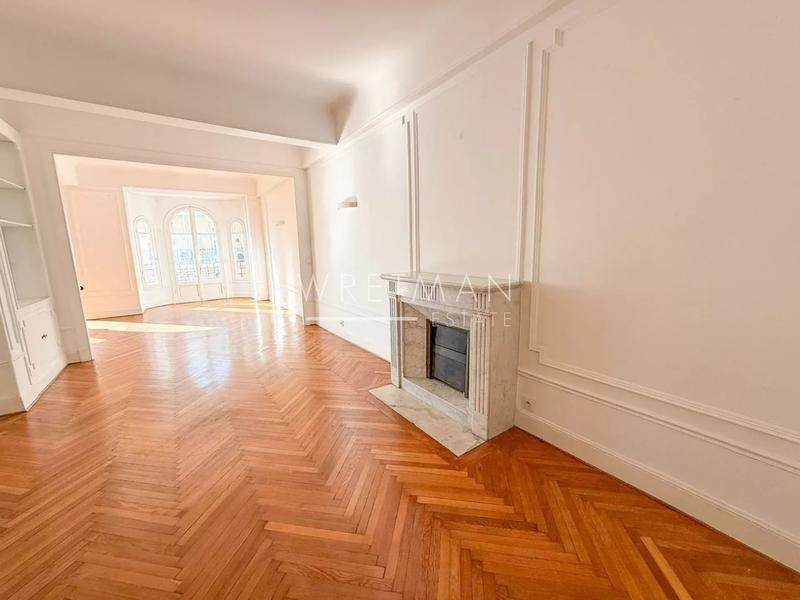 Appartement - 115 m² - 5 pièces