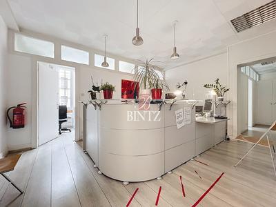 Local d'activités - 195 m²