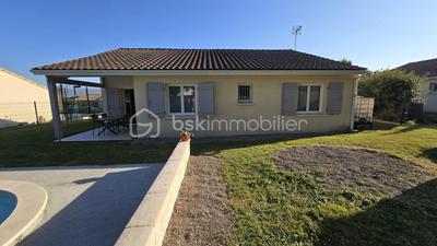 Maison - 100 m² - 4 pièces