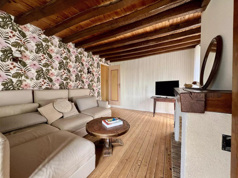 Maison - 148 m² - 9 pièces