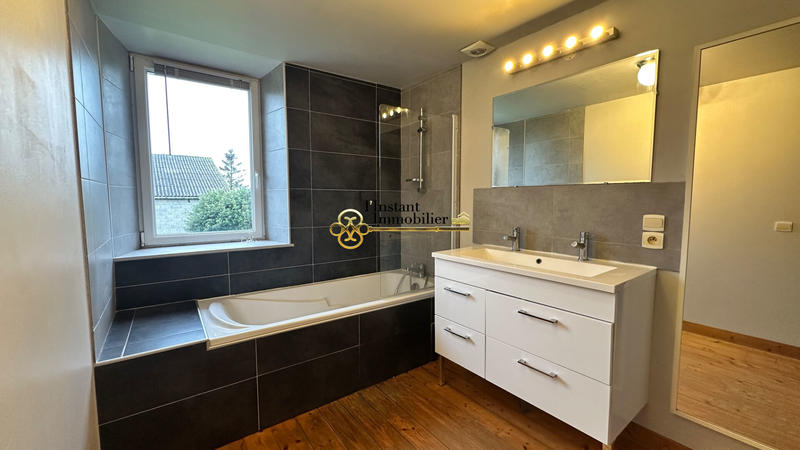 Maison - 102 m² - 5 pièces