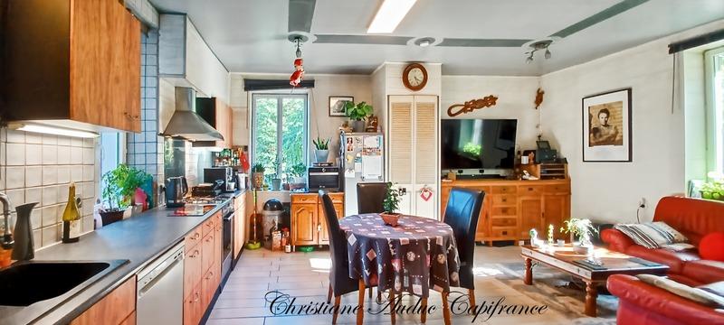 Maison - 160 m² - 9 pièces