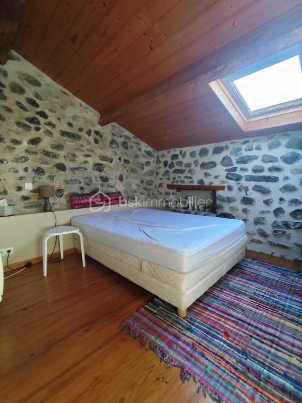 Maison en pierre - 120 m² - 8 pièces