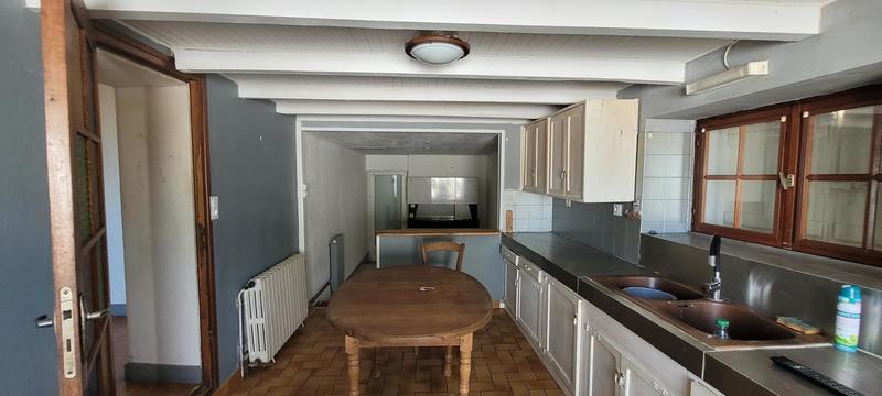 Maison - 220 m² - 8 pièces