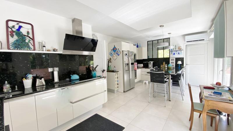 Appartement sur toit - 129 m² - 5 pièces