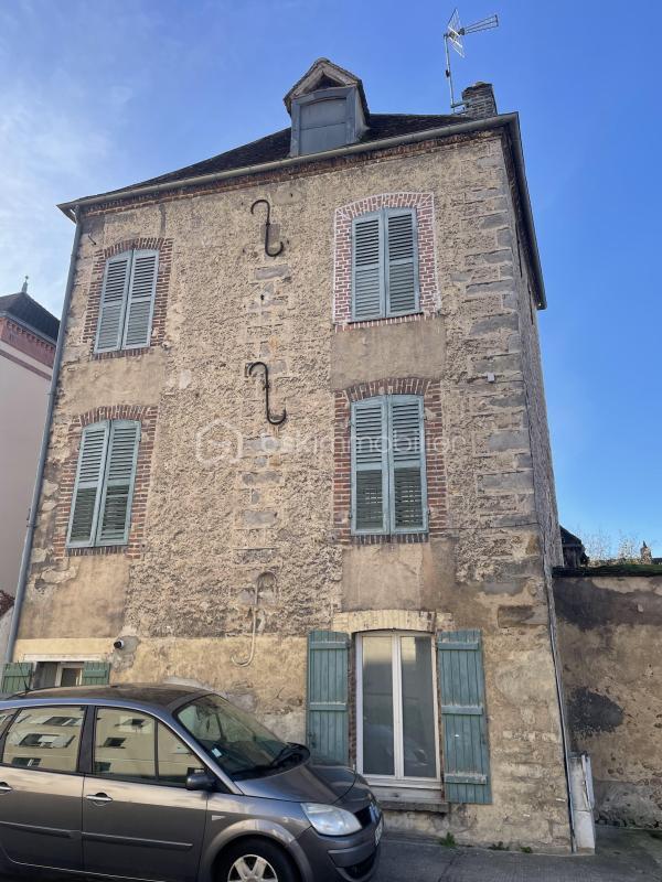 Immeuble - 203 m² - 10 pièces