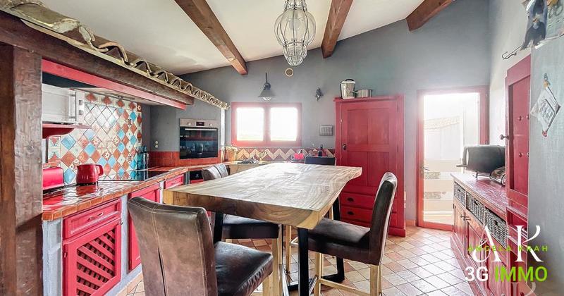 Propriété - 308 m² - 13 pièces