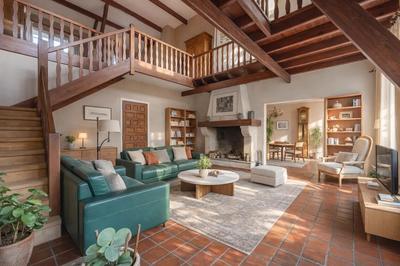 Maison - 211 m² - 6 pièces