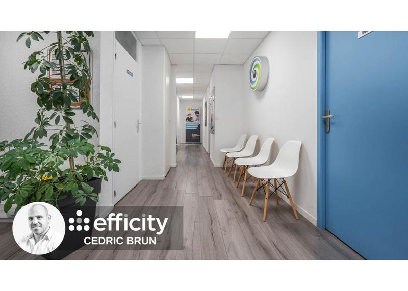 Bureau - 97 m² - 6 pièces