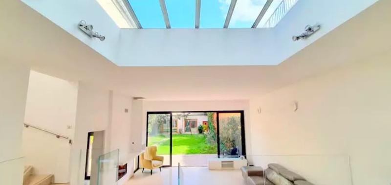 Maison contemporaine - 200 m² - 7 pièces