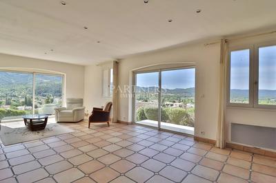 Maison - 178 m² - 7 pièces