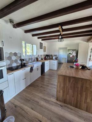 Maison - 200 m² - 10 pièces