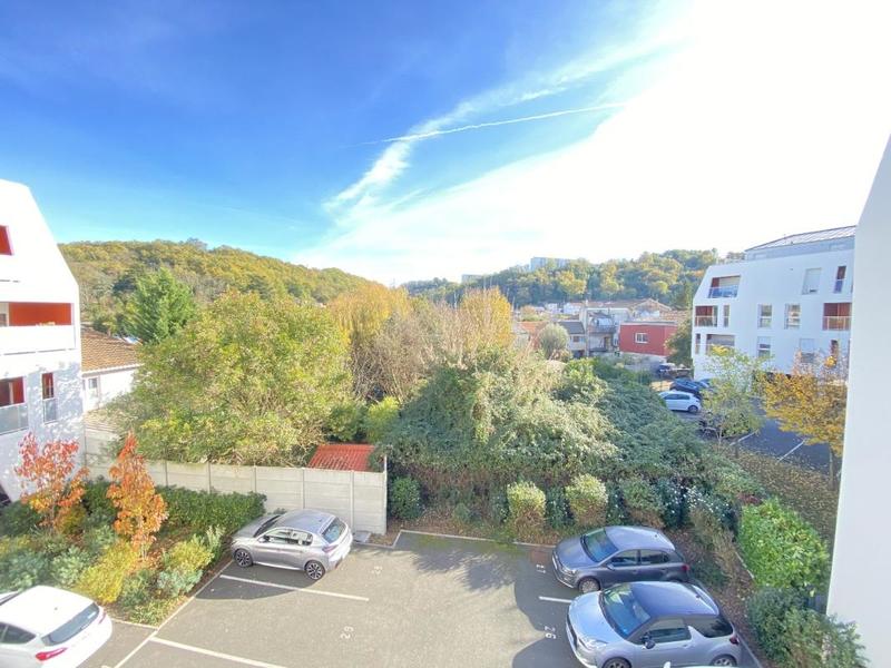 Appartement - 79 m² - 4 pièces