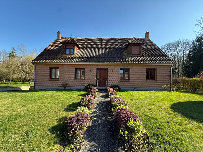 Maison - 218 m² - 7 pièces