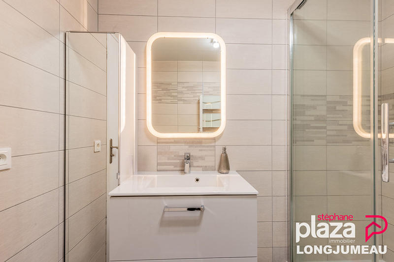 Appartement - 90 m² - 5 pièces