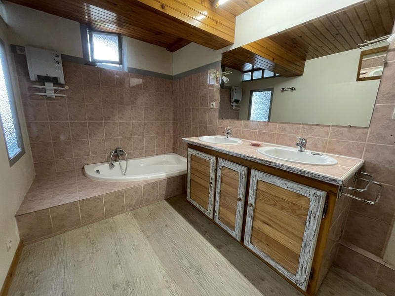 Maison de village - 147 m² - 4 pièces