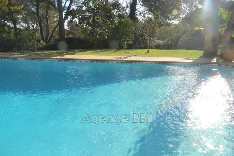 Maison - 500 m² - 7 pièces