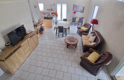 Maison - 95 m² - 5 pièces